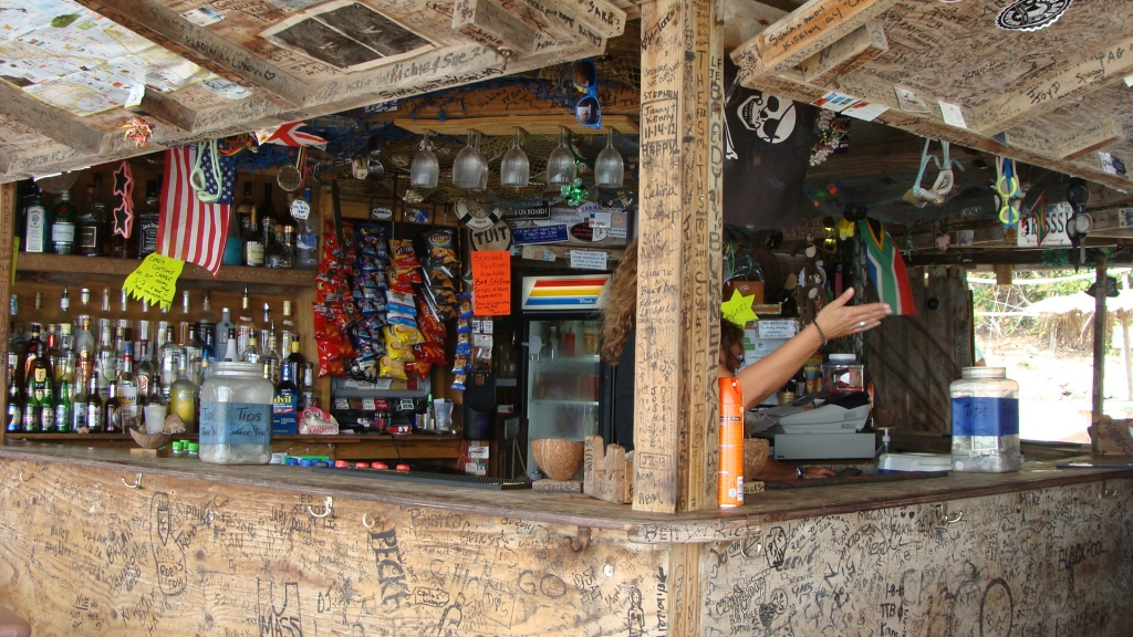 The ShipWreck Beach Bar