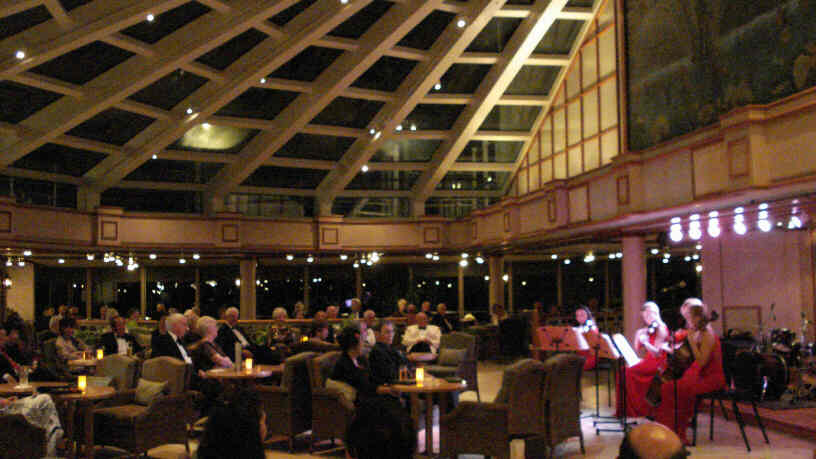 The string quartet in the Garden Lounge