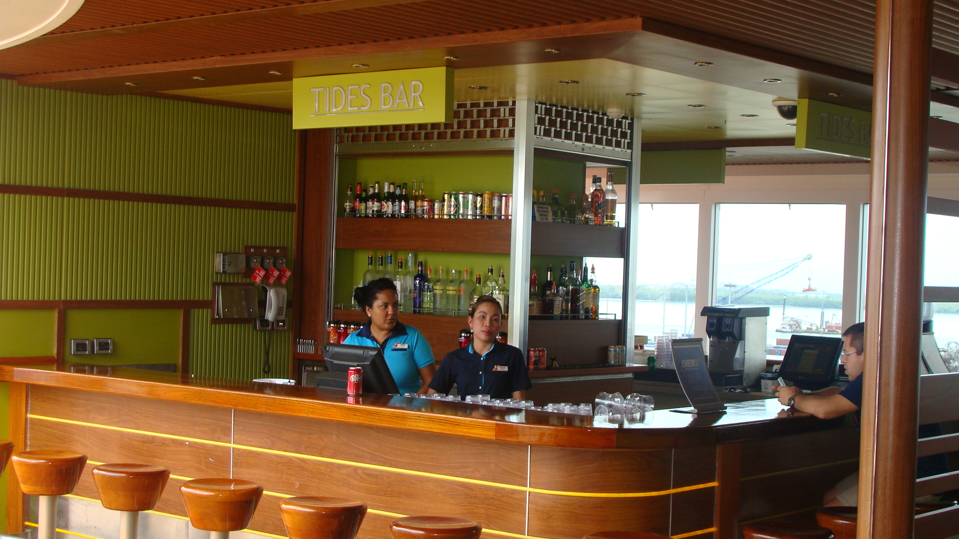 Tides Bar