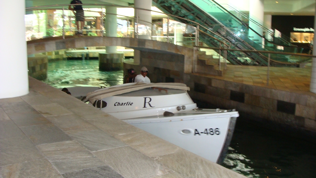 Water taxi in hotel