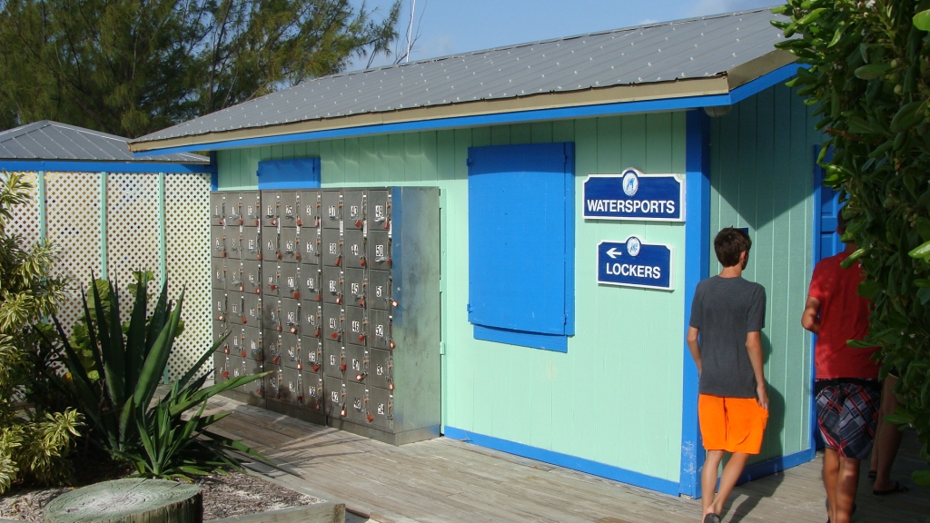 Watersports hut & locker