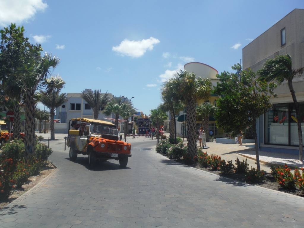 Weaving thru the streets of Oranjestad