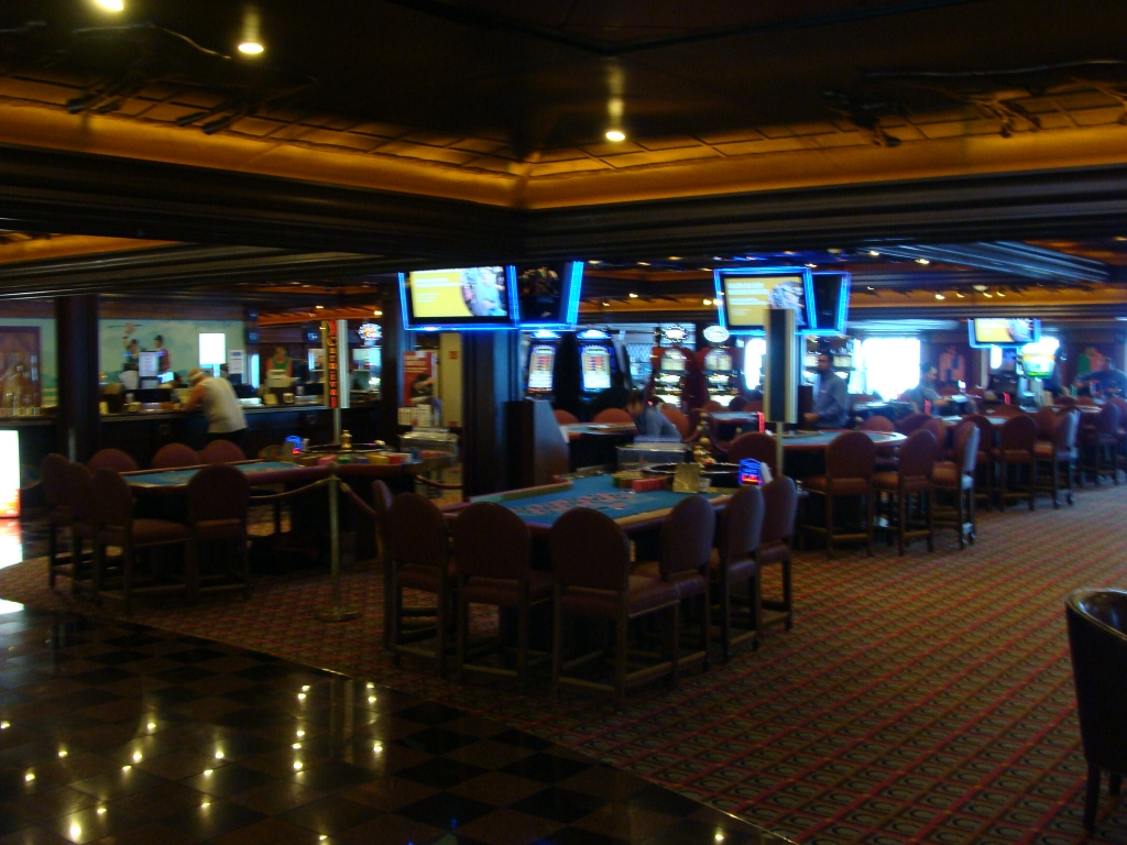 Winner's Club Casino - Deck 2 Midship