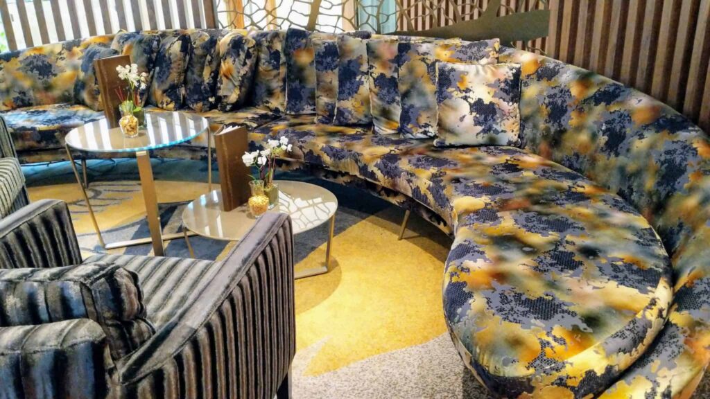 AmaMagna main lounge