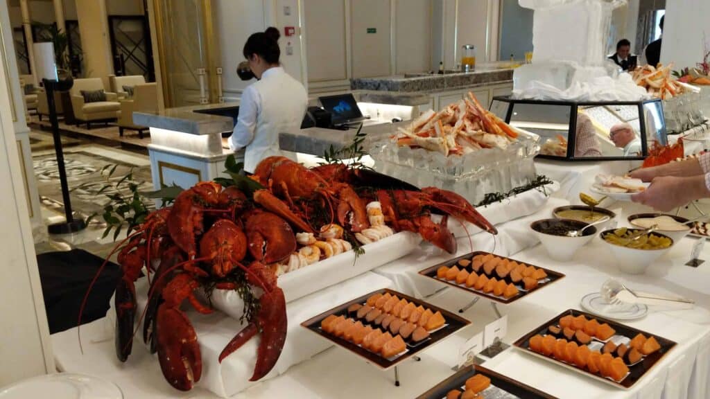 7 Ways Regent Seven Seas Splendor Delivers Over-the-Top Luxury 14 Save your appetite for Sunday Brunch aboard Regent Seven Seas Splendor.