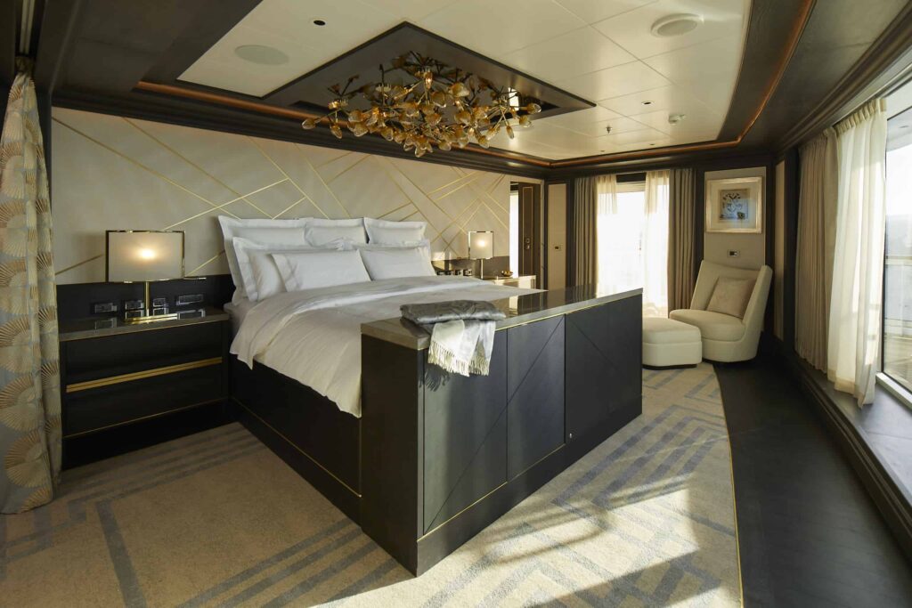 The $11,000 a Night Cruise Cabin: It's the Regent Suite on Regent Seven Seas Splendor 16 The master suite is home to a bed with a $200,000 mattress.