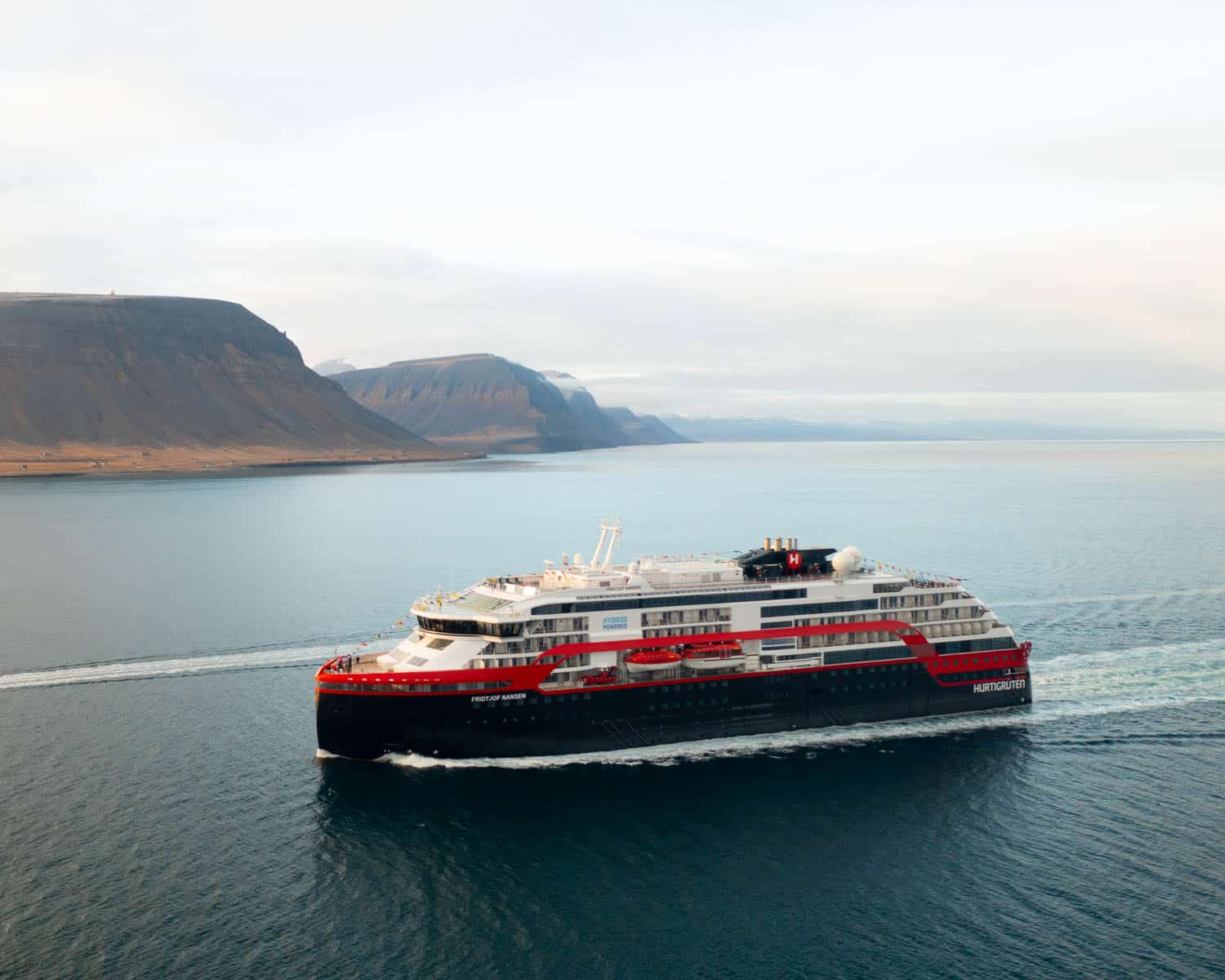 first-preview-reveals-record-breaking-hurtigruten-expeditions-2023-2024